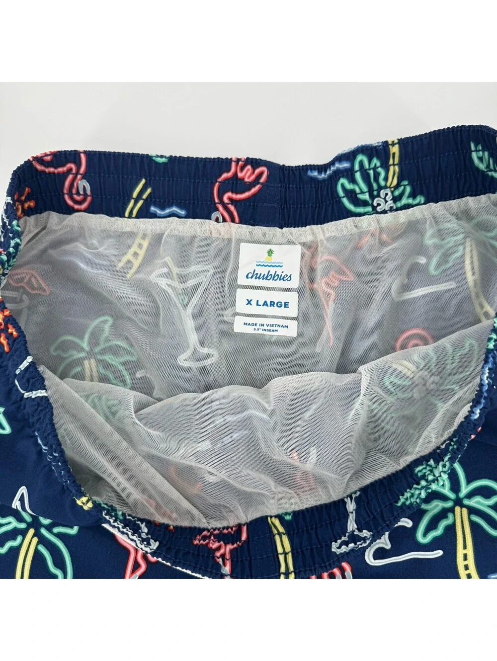Chubbies Shorts Neon Lights 5” Classic Swim Trunks Flamingoes Palm Tree Men’s XL
